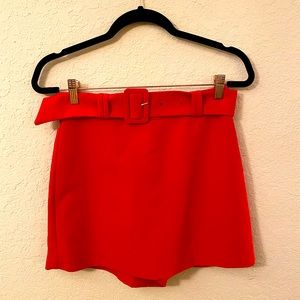 Belted, red skort
